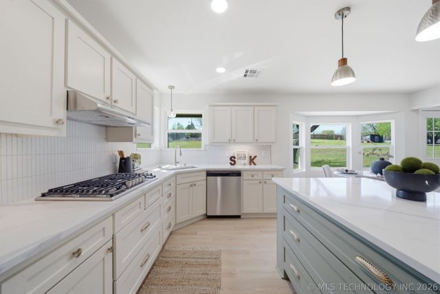 7012 S 234th East Avenue, Broken Arrow, OK 74014