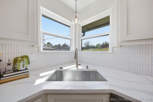 7012 S 234th East Avenue, Broken Arrow, OK 74014