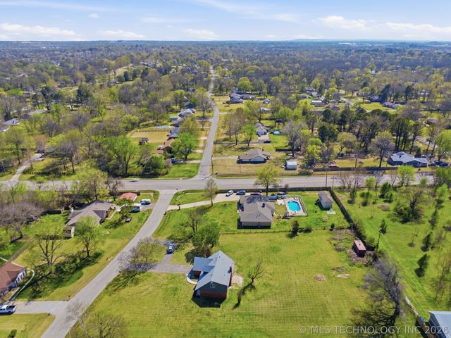 7012 S 234th East Avenue, Broken Arrow, OK 74014