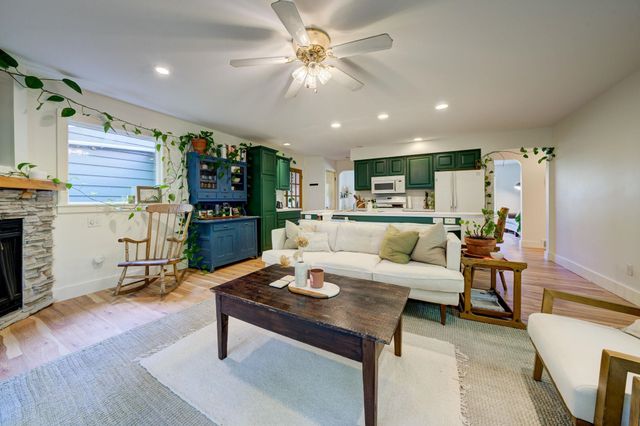 783 S Stony Point Road, Suttons Bay, MI 49682