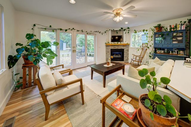 783 S Stony Point Road, Suttons Bay, MI 49682