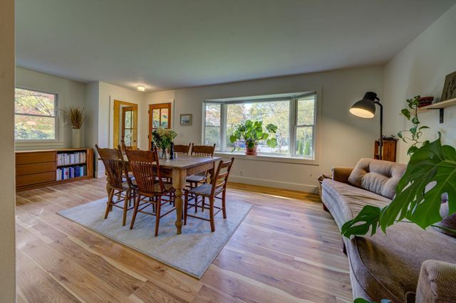 783 S Stony Point Road, Suttons Bay, MI 49682