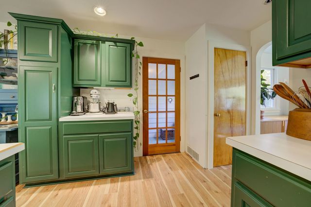 783 S Stony Point Road, Suttons Bay, MI 49682