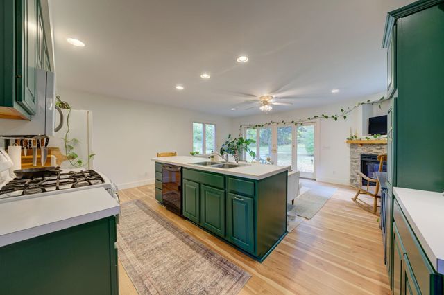 783 S Stony Point Road, Suttons Bay, MI 49682