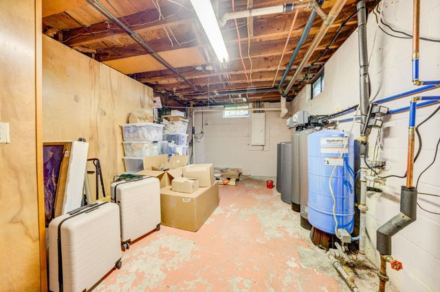 783 S Stony Point Road, Suttons Bay, MI 49682