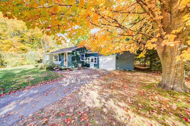 783 S Stony Point Road, Suttons Bay, MI 49682