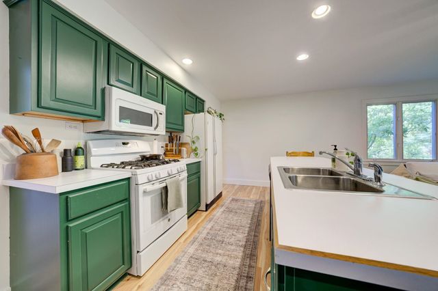 783 S Stony Point Road, Suttons Bay, MI 49682