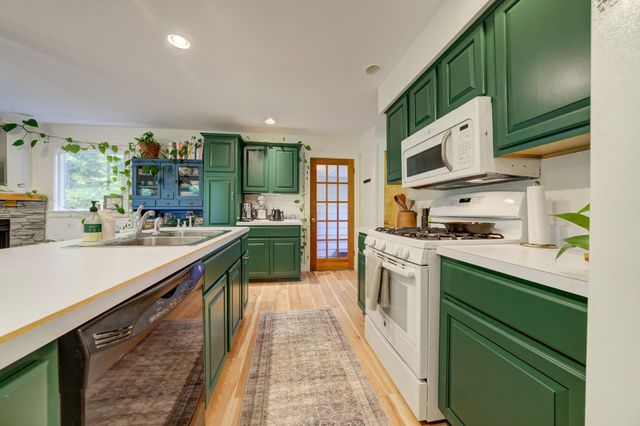 783 S Stony Point Road, Suttons Bay, MI 49682