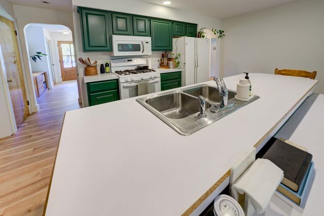 783 S Stony Point Road, Suttons Bay, MI 49682