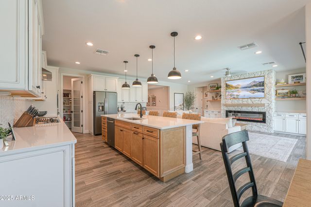 40728 W HALL Drive, Maricopa, AZ 85138