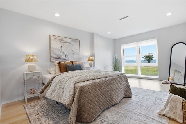 1 Seal Harbor 210, Winthrop, MA 02152