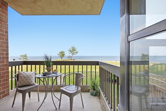1 Seal Harbor 210, Winthrop, MA 02152
