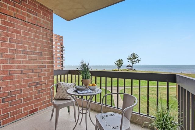 1 Seal Harbor 210, Winthrop, MA 02152