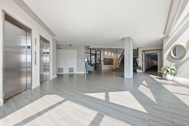 1 Seal Harbor 210, Winthrop, MA 02152