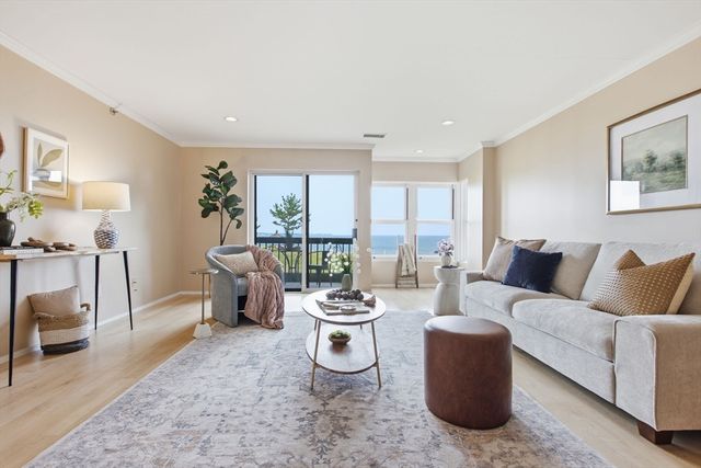 1 Seal Harbor 210, Winthrop, MA 02152