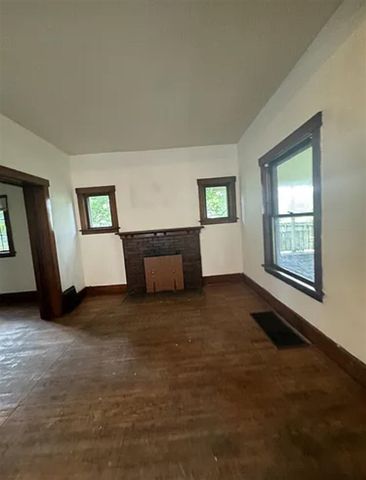 411 Mitchell Place, Kalamazoo, MI 49007