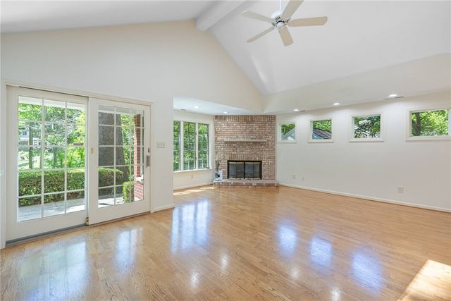 212 Grandon Road, Oakwood, OH 45419