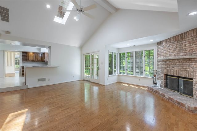 212 Grandon Road, Oakwood, OH 45419