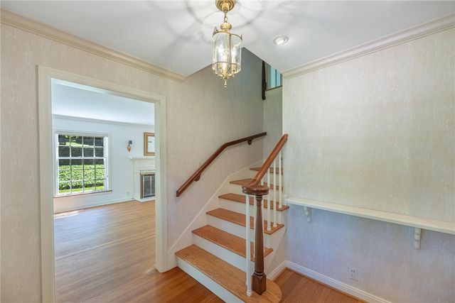 212 Grandon Road, Oakwood, OH 45419