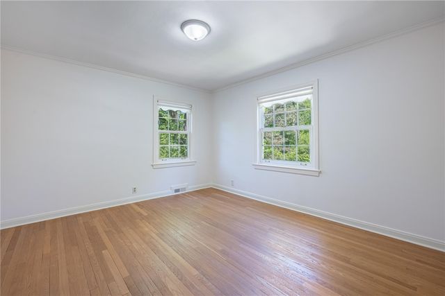 212 Grandon Road, Oakwood, OH 45419