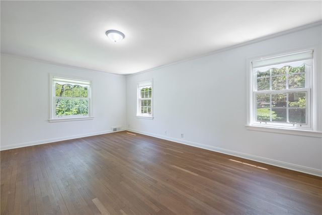 212 Grandon Road, Oakwood, OH 45419