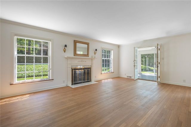 212 Grandon Road, Oakwood, OH 45419