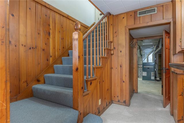 212 Grandon Road, Oakwood, OH 45419