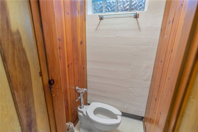 212 Grandon Road, Oakwood, OH 45419