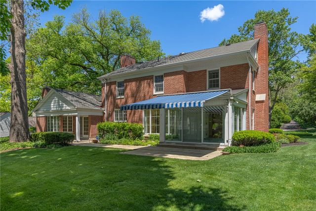 212 Grandon Road, Oakwood, OH 45419