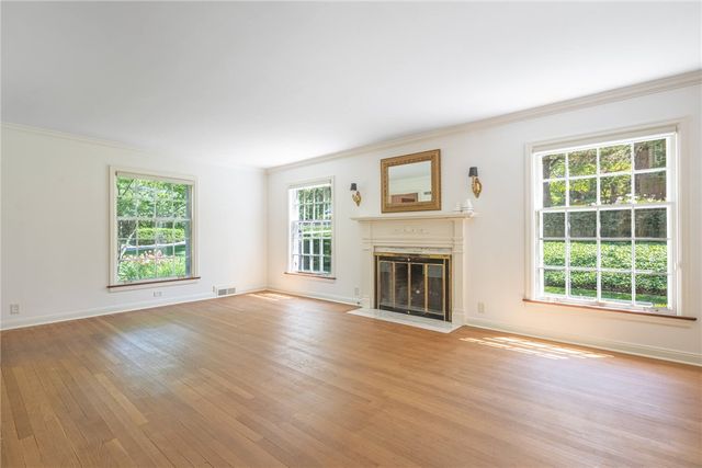 212 Grandon Road, Oakwood, OH 45419