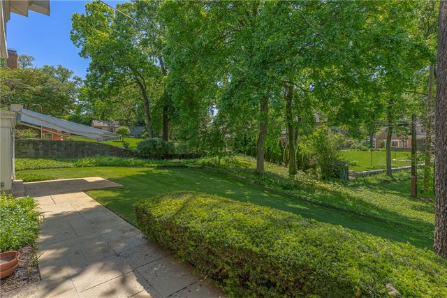 212 Grandon Road, Oakwood, OH 45419