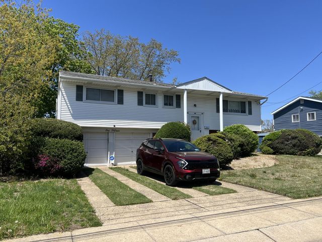 115 Old Country Road, Deer Park, NY 11729