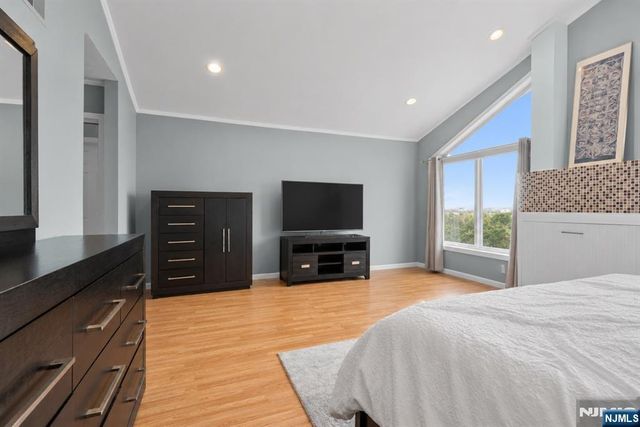 9121 Newkirk Avenue, North Bergen, NJ 07047