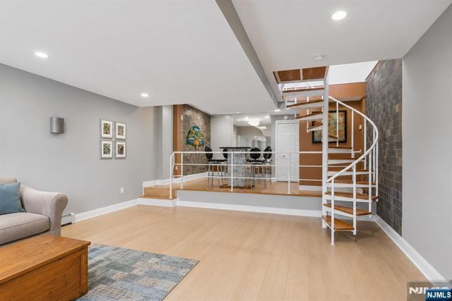 9121 Newkirk Avenue, North Bergen, NJ 07047