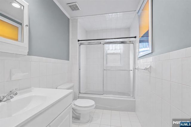 9121 Newkirk Avenue, North Bergen, NJ 07047