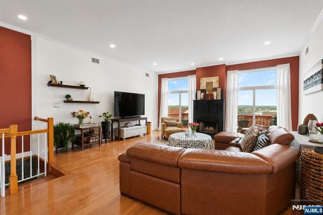 9121 Newkirk Avenue, North Bergen, NJ 07047