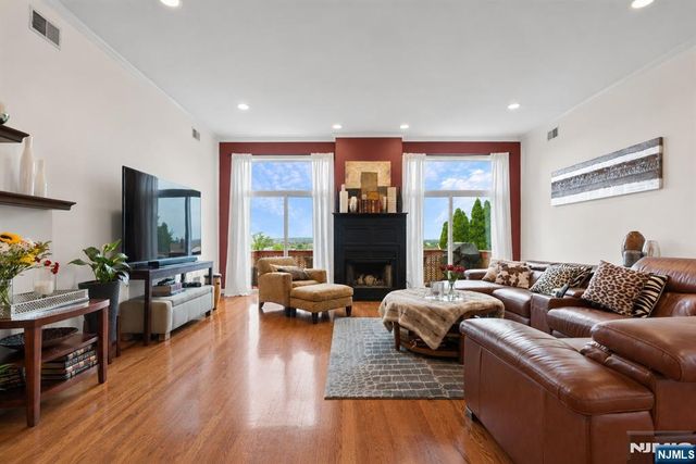 9121 Newkirk Avenue, North Bergen, NJ 07047