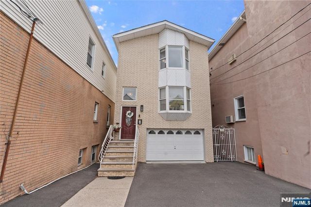 9121 Newkirk Avenue, North Bergen, NJ 07047