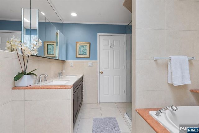 9121 Newkirk Avenue, North Bergen, NJ 07047