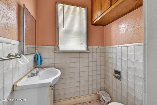 3209 Kimball Avenue, Toledo, OH 43610