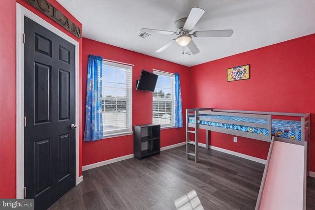10 CORIANDER LN, Manchester, PA 17345