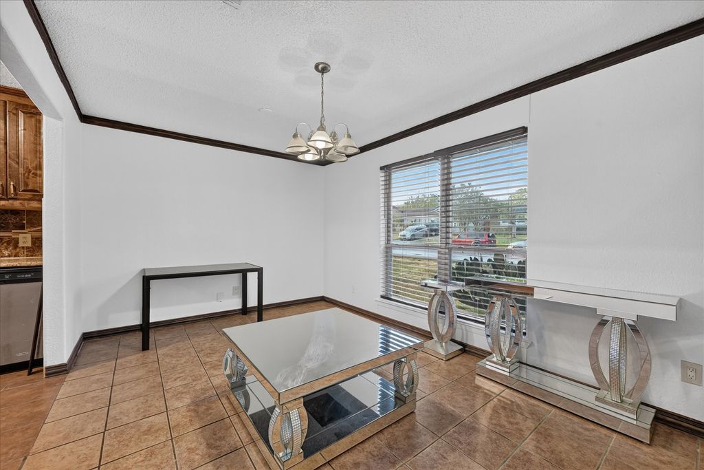 5867 Beau Purple Drive, Dallas, TX 75211 — photo 4
