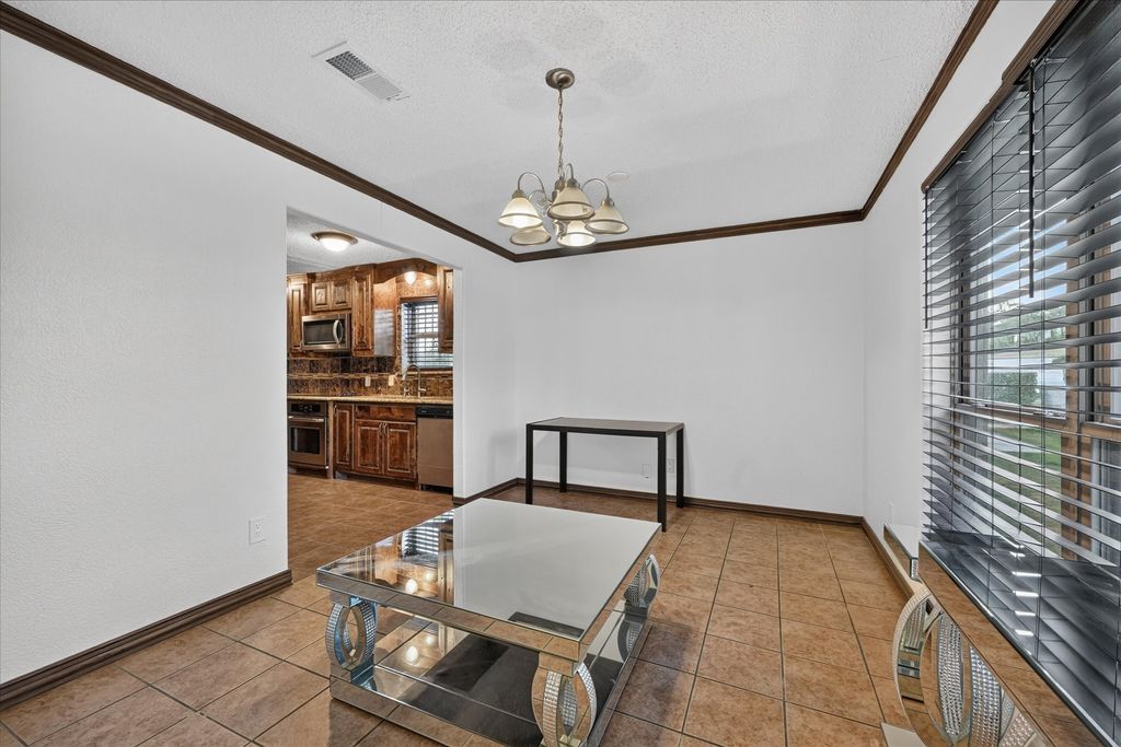 5867 Beau Purple Drive, Dallas, TX 75211 — photo 5