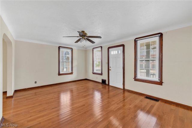 2186 Cornell Road, Cleveland, OH 44106