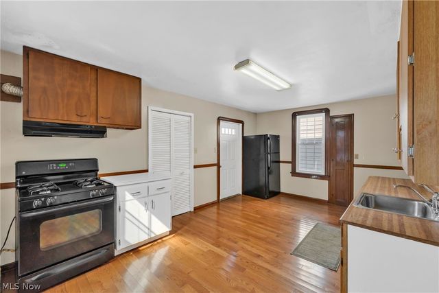 2186 Cornell Road, Cleveland, OH 44106