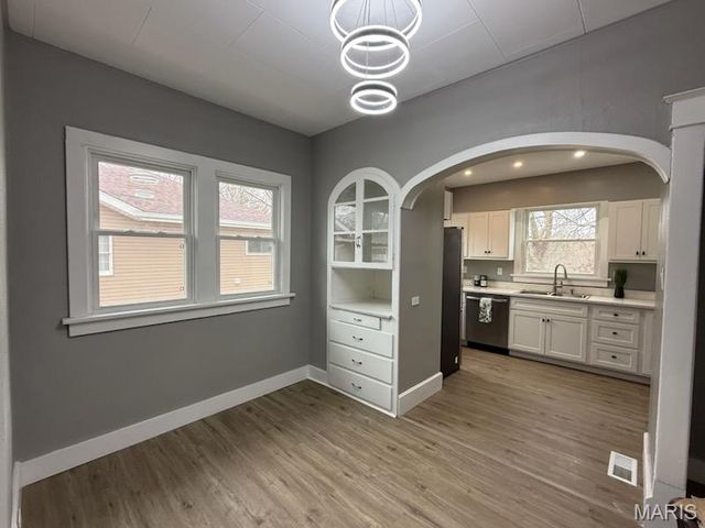 1407 Eberhart Avenue, Edwardsville, IL 62025