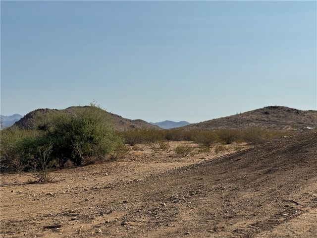 0000 W Mesa Verde, Golden Valley, AZ 86413