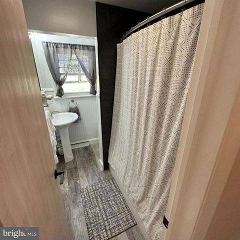 661 GUILFORD AVE, Chambersburg, PA 17201