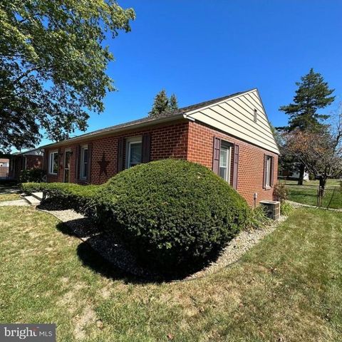661 GUILFORD AVE, Chambersburg, PA 17201