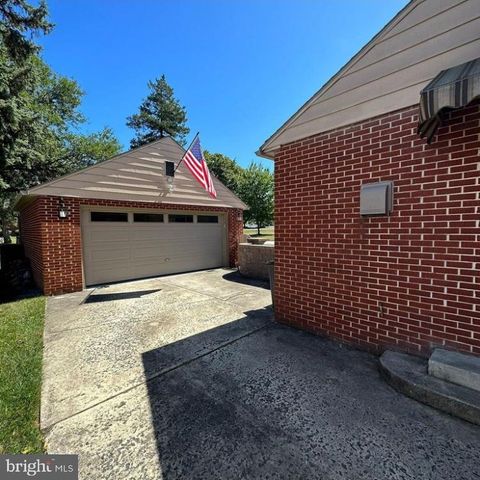661 GUILFORD AVE, Chambersburg, PA 17201
